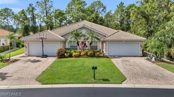 7806 Berkshire Pines DR NAPLES, FL 34104