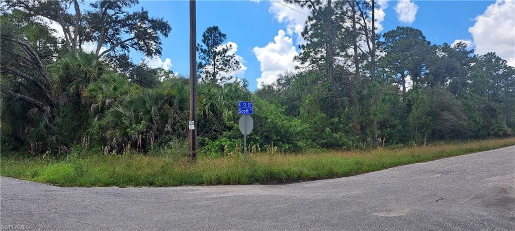 3806 13th ST LEHIGH ACRES, FL 33972