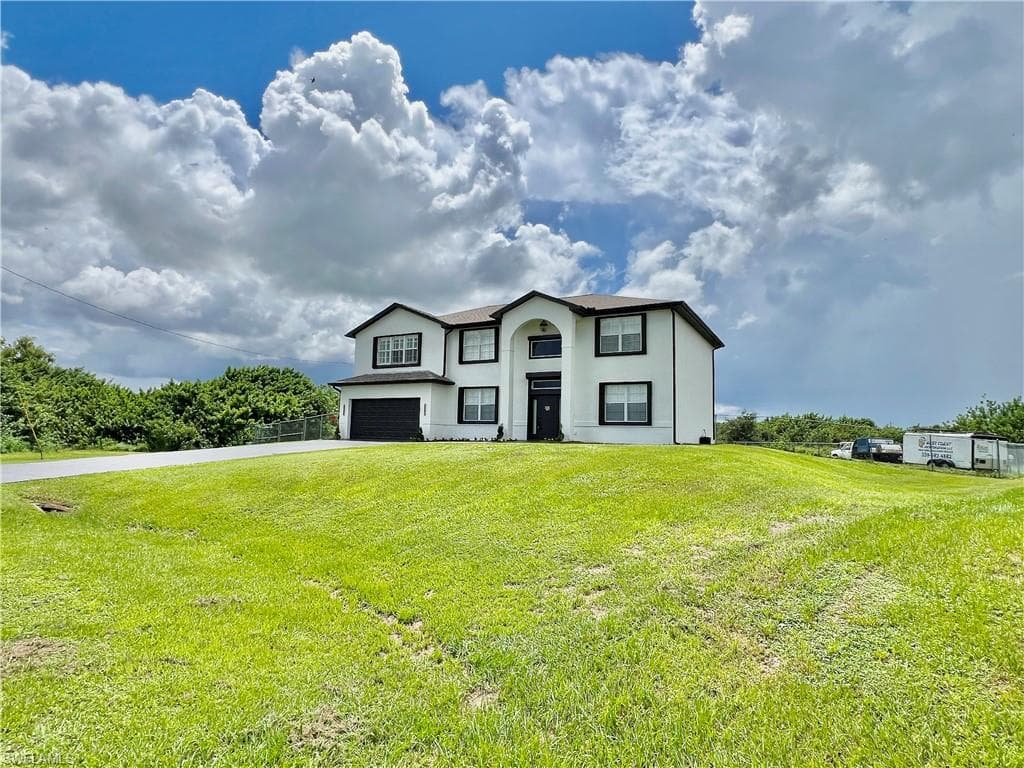 626 Chemstrand ST E LEHIGH ACRES, FL 33974