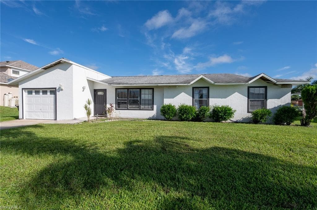 4012 14th ST W LEHIGH ACRES, FL 33971