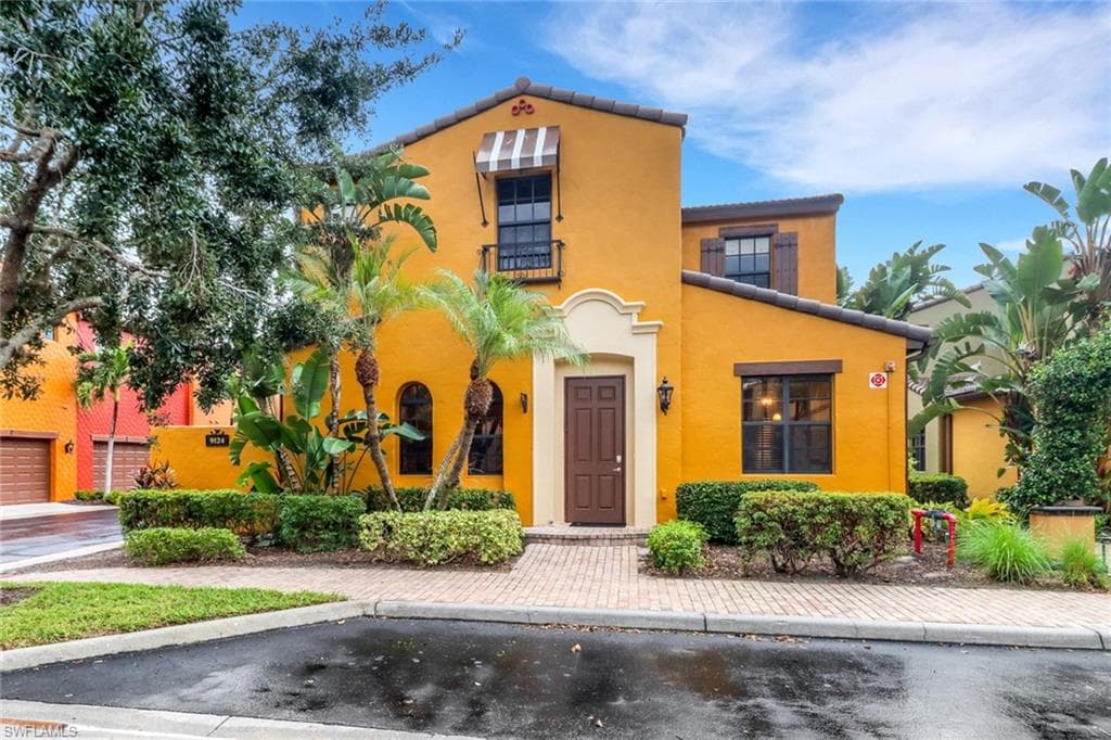 9124 Delano ST 8701 NAPLES, FL 34113