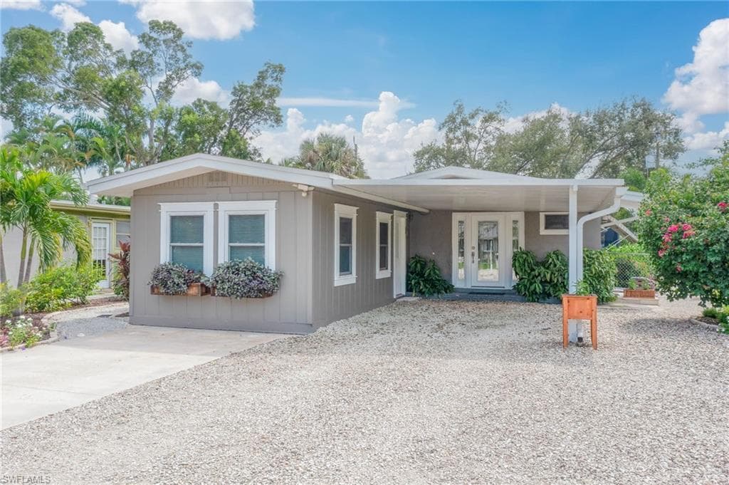 1640 Hanson ST FORT MYERS, FL 33901
