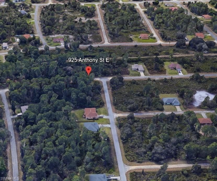 925 Anthony ST E LEHIGH ACRES, FL 33974