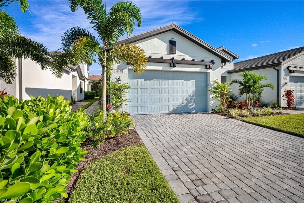 14847 Loggerhead DR NAPLES, FL 34120