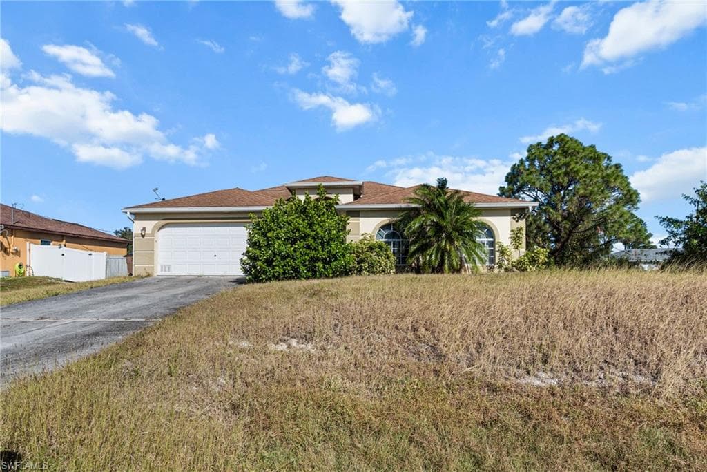 5306 5th ST W LEHIGH ACRES, FL 33971