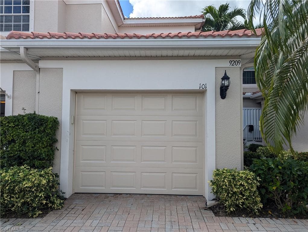 9209 Calle Arragon AVE 101 FORT MYERS, FL 33908