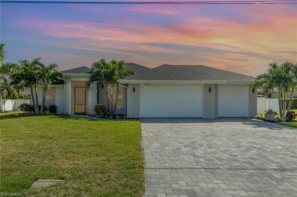 3915 SW 15th PL CAPE CORAL, FL 33914