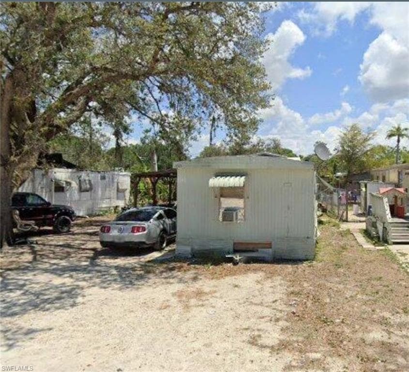 27921 Edith LN BONITA SPRINGS, FL 34135