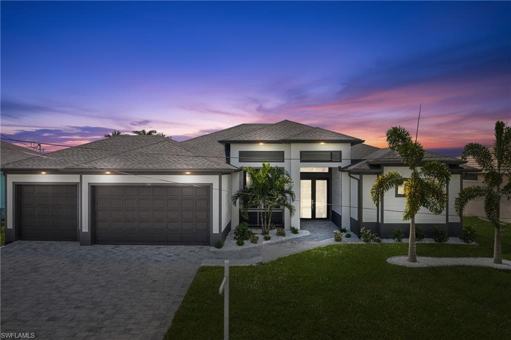 216 15th ST CAPE CORAL, FL 33991