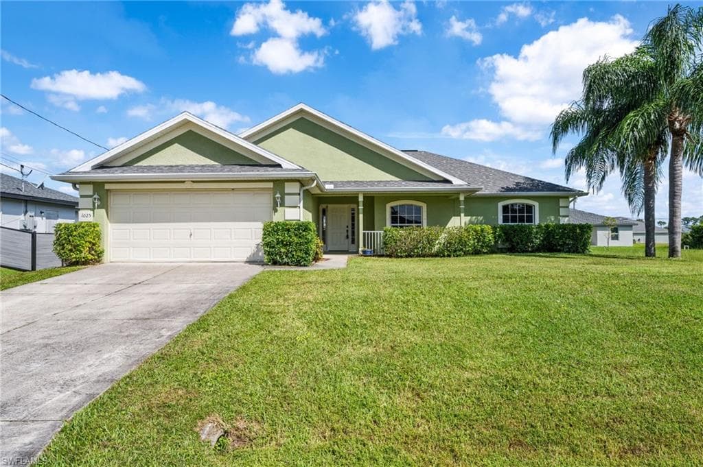 1025 NE 36th TER CAPE CORAL, FL 33909