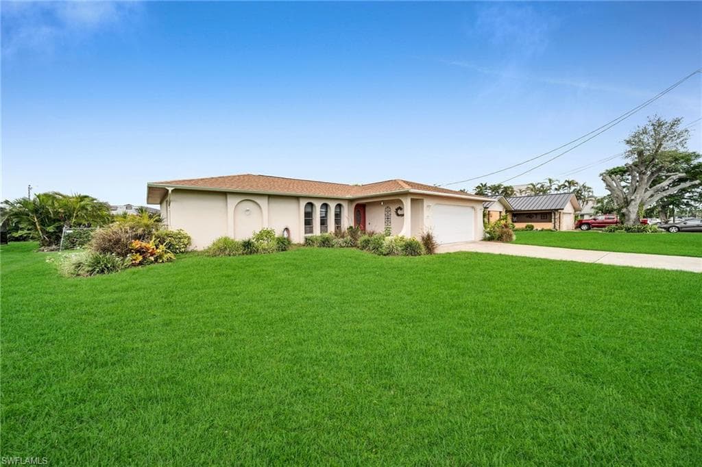 1443 16th TER CAPE CORAL, FL 33990