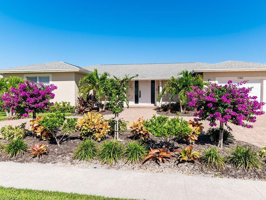 1140 Martinique CT MARCO ISLAND, FL 34145