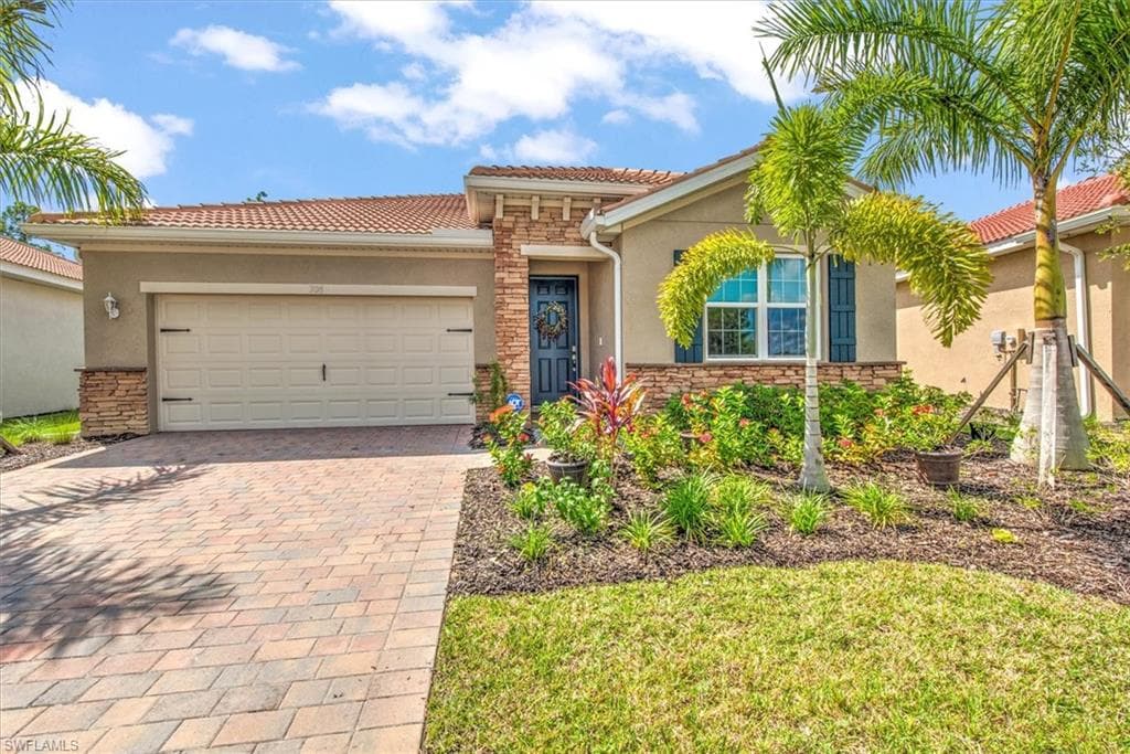 3876 Crosswater DR NORTH FORT MYERS, FL 33917