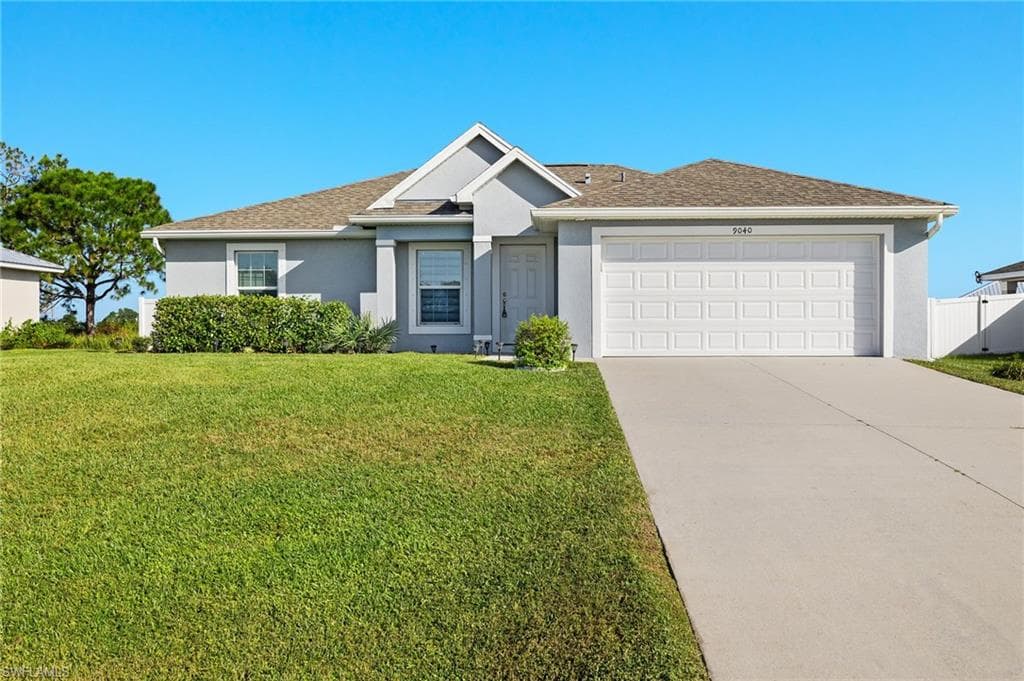 9040 E Broad CIR LABELLE, FL 33935