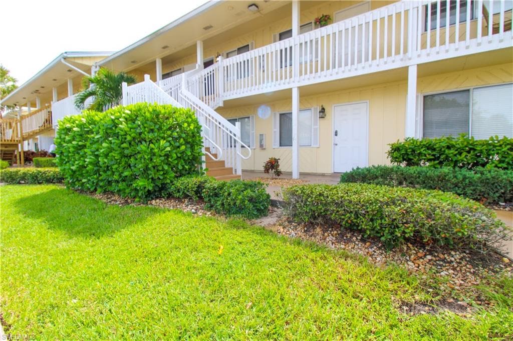 4615 Bayshore DR E4 NAPLES, FL 34112