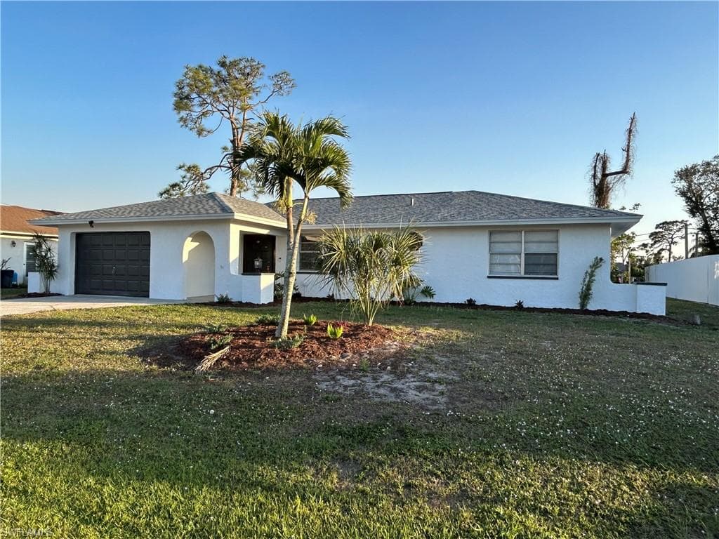 7586 Laurel Valley RD FORT MYERS, FL 33967