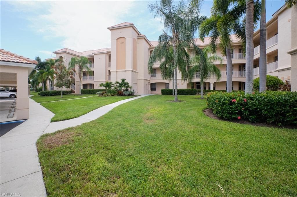 17020 Willowcrest WAY 203 FORT MYERS, FL 33908