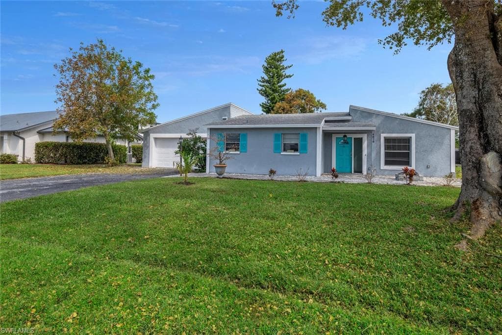 9810 Whitehall ST NAPLES, FL 34109