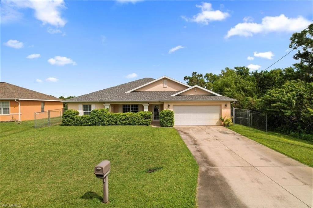 3802 6th ST W LEHIGH ACRES, FL 33971