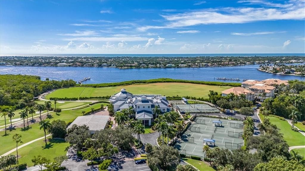 3868 CLIPPER COVE DR NAPLES, FL 34112