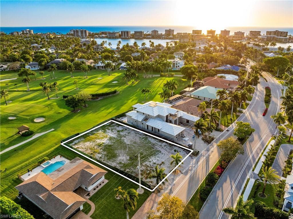 580 Harbour DR NAPLES, FL 34103