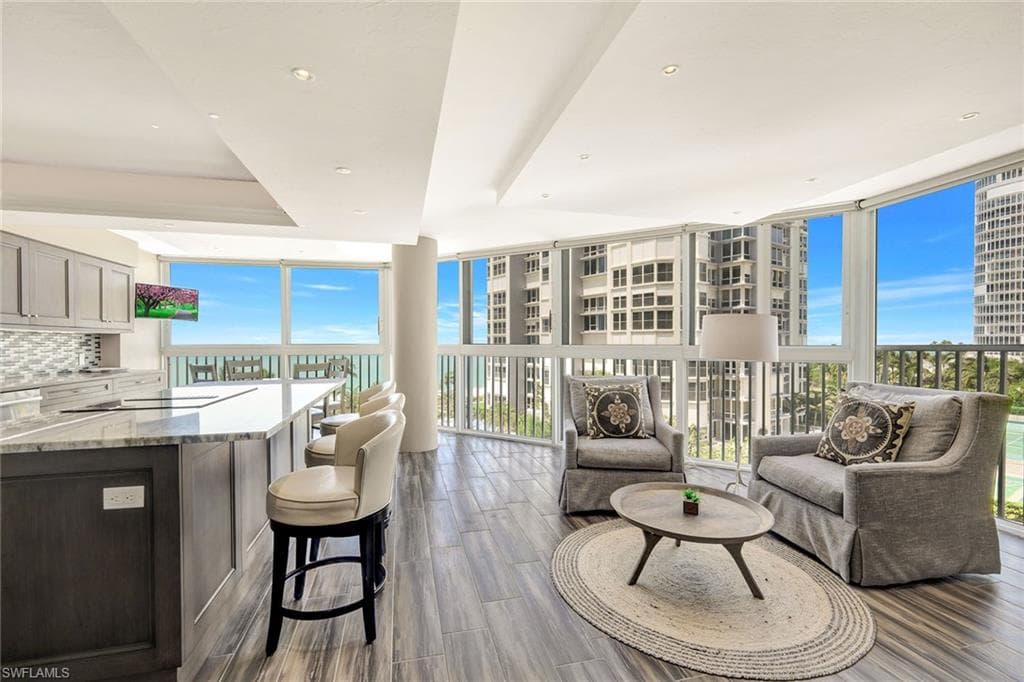 4041 Gulf Shore BLVD N 503 NAPLES, FL 34103