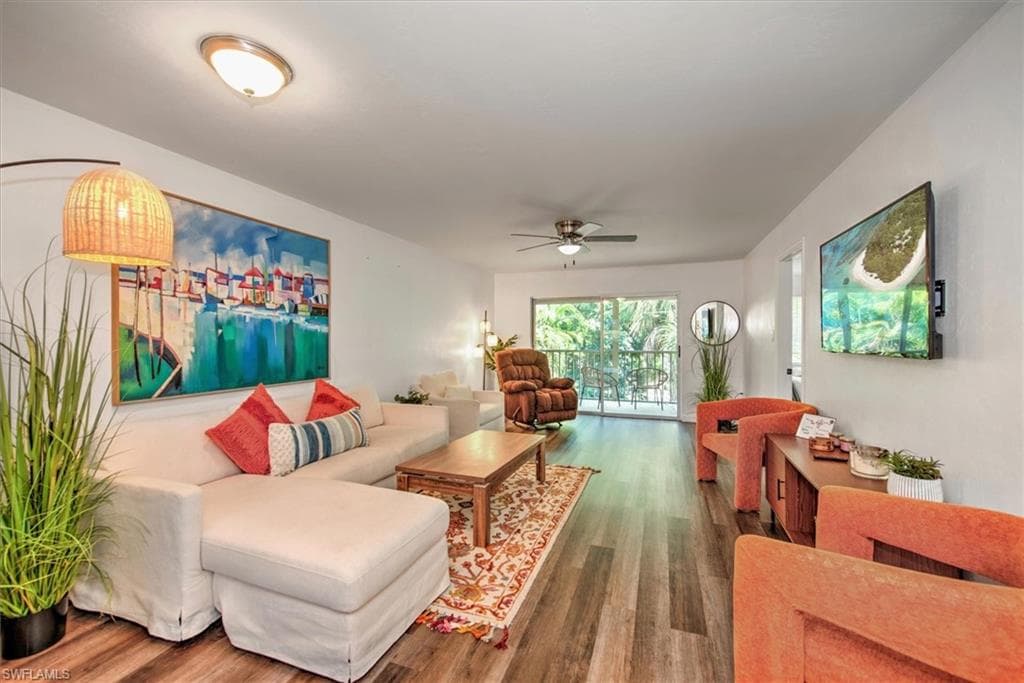 499 Forest Lakes BLVD 306 NAPLES, FL 34105