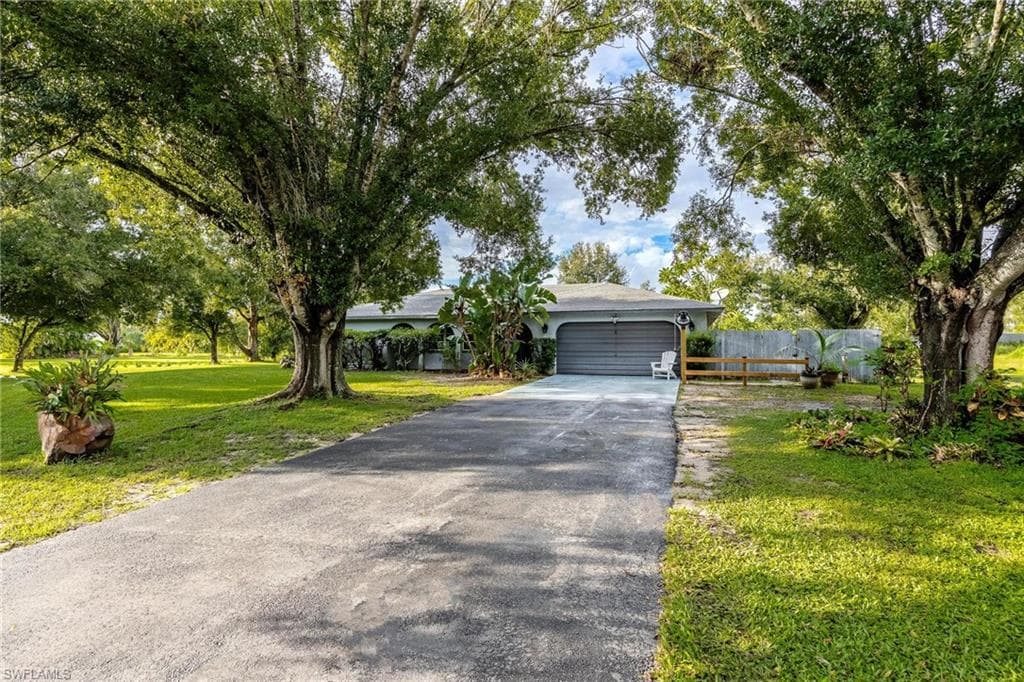 15711 Glendale Oaks LN FORT MYERS, FL 33912