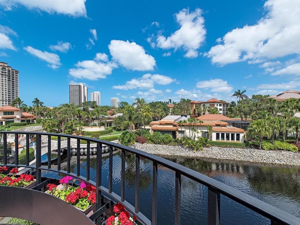 6710 Pelican Bay BLVD 432 NAPLES, FL 34108