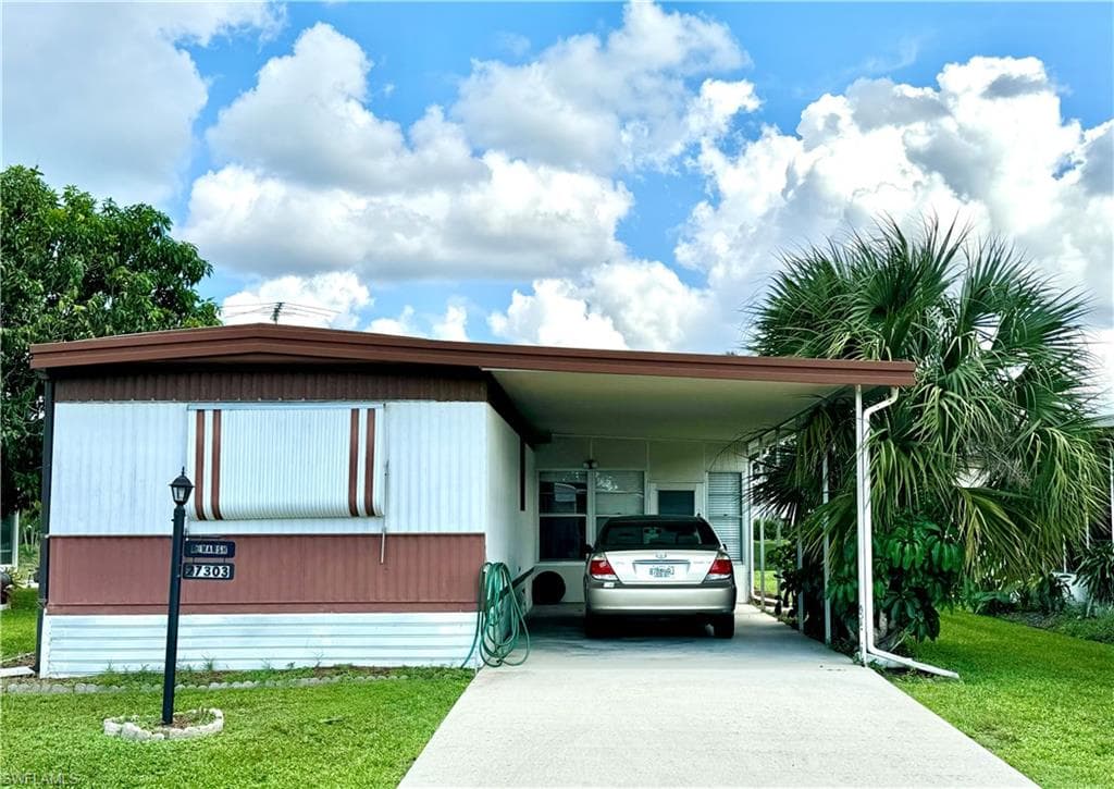 27303 Pauline DR BONITA SPRINGS, FL 34135
