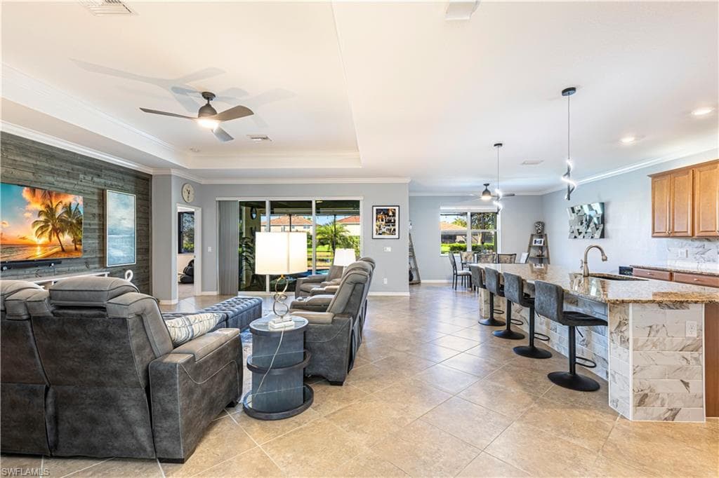2251 Vermont LN NAPLES, FL 34120