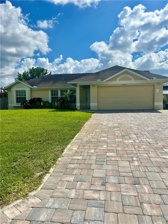 8310 Cardinal RD FORT MYERS, FL 33967