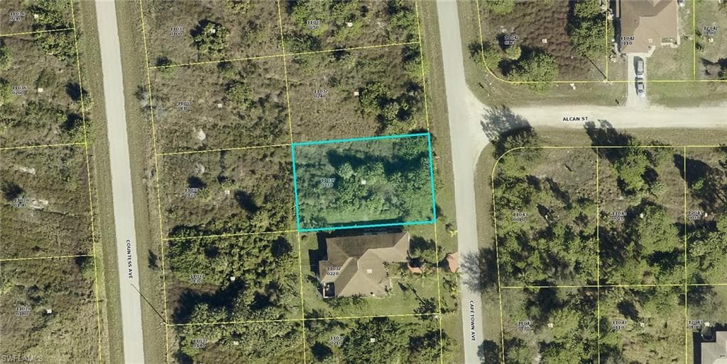 1022 Capetown AVE LEHIGH ACRES, FL 33974
