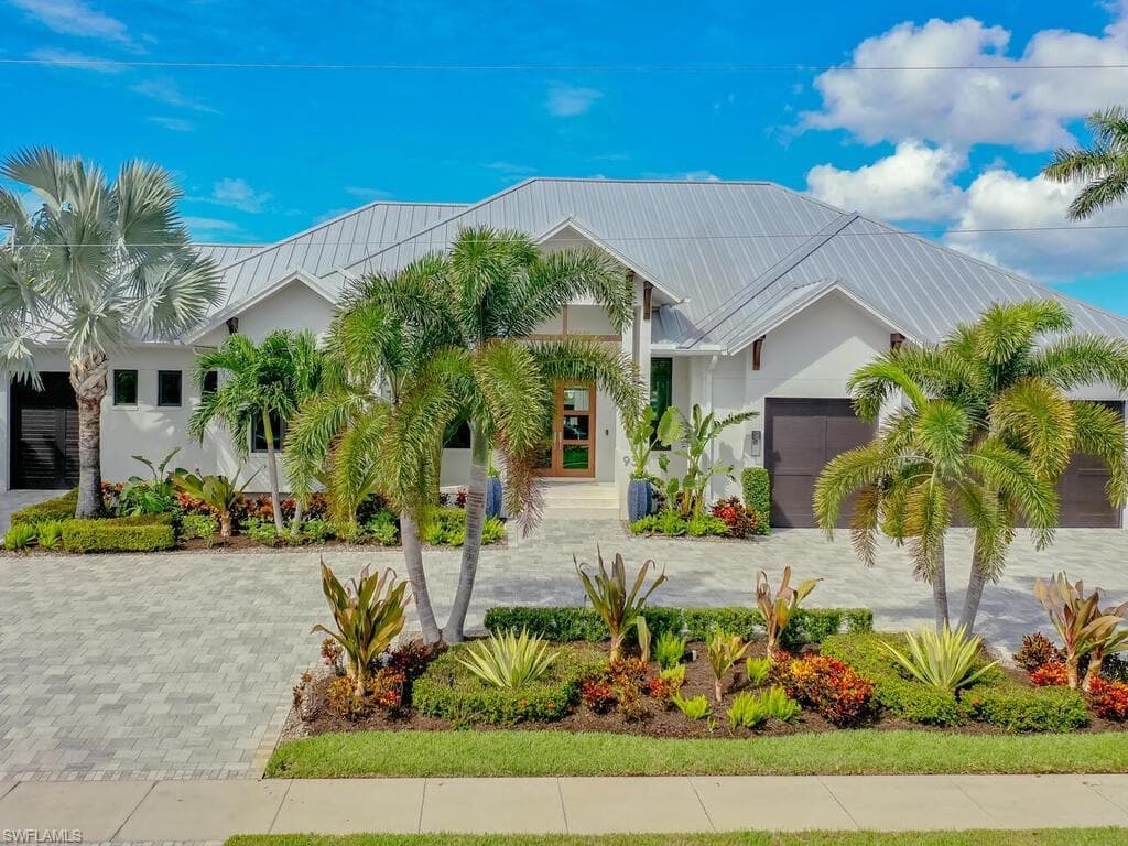 930 Scott DR MARCO ISLAND, FL 34145
