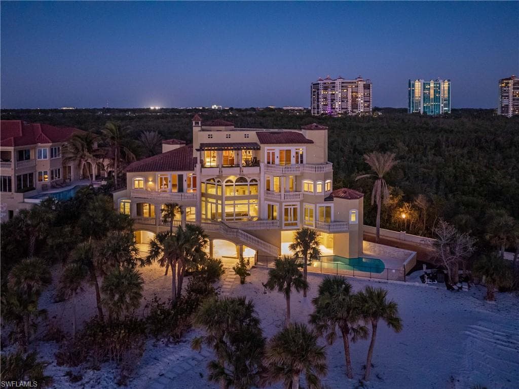 7425 Bay Colony DR NAPLES, FL 34108