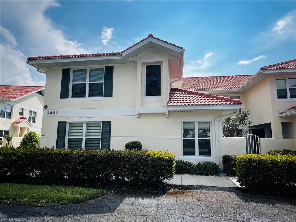 5430 Worthington LN 201 NAPLES, FL 34110