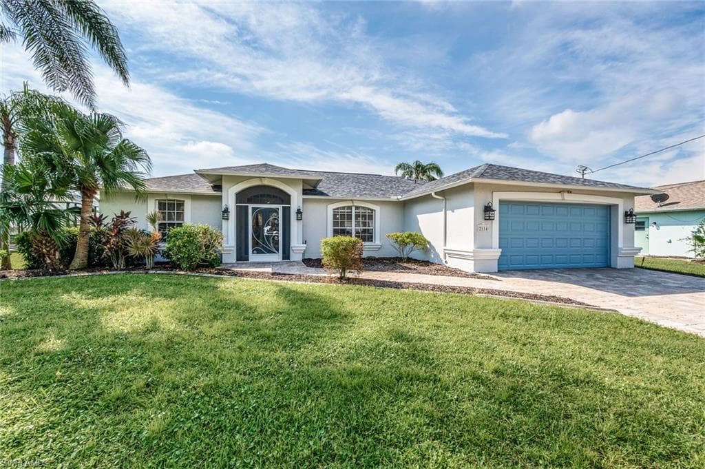2114 SW 38th TER CAPE CORAL, FL 33914