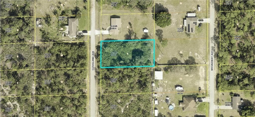 1512 Cleveland AVE LEHIGH ACRES, FL 33972