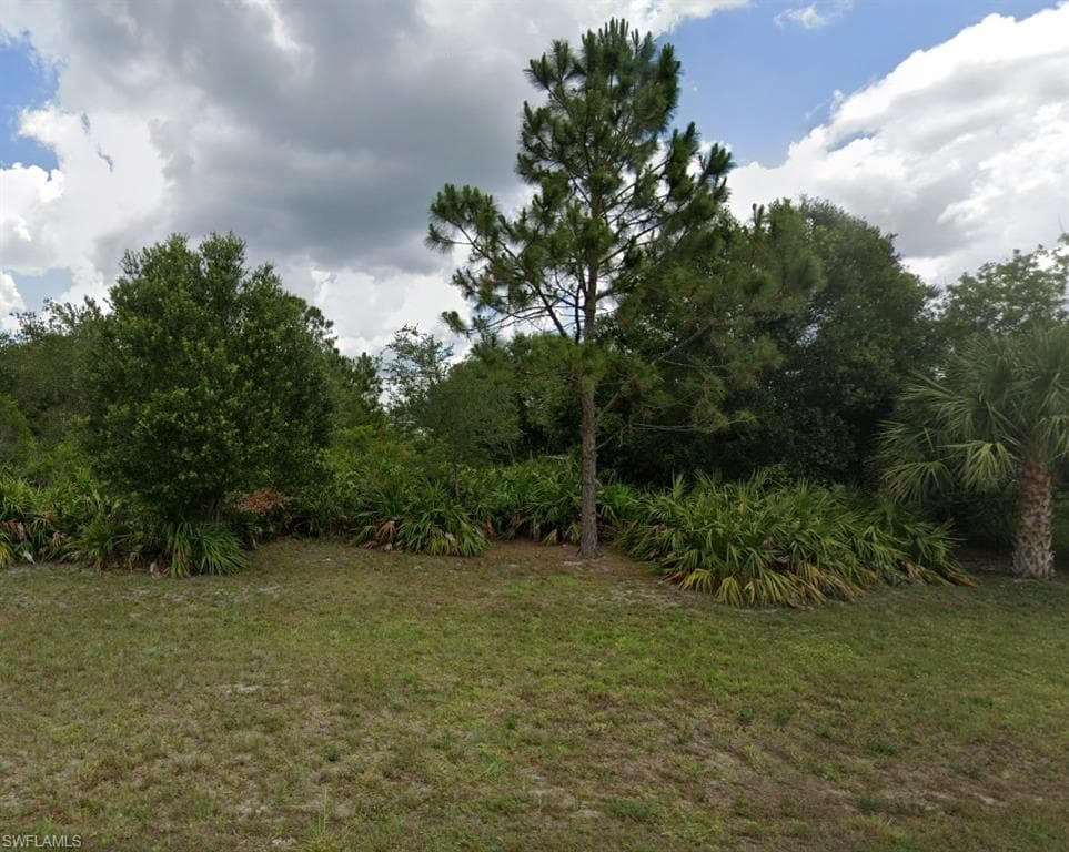 2614 24th ST W LEHIGH ACRES, FL 33971