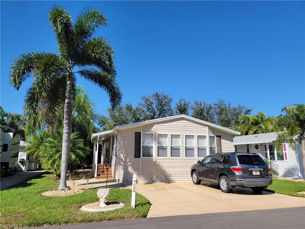 5700 Maplewood CT FORT MYERS, FL 33905