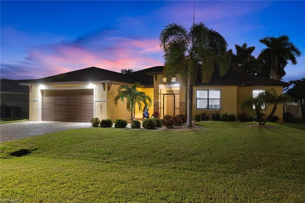302 SE 22nd TER CAPE CORAL, FL 33990