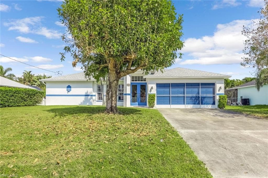923 SW 37th TER CAPE CORAL, FL 33914