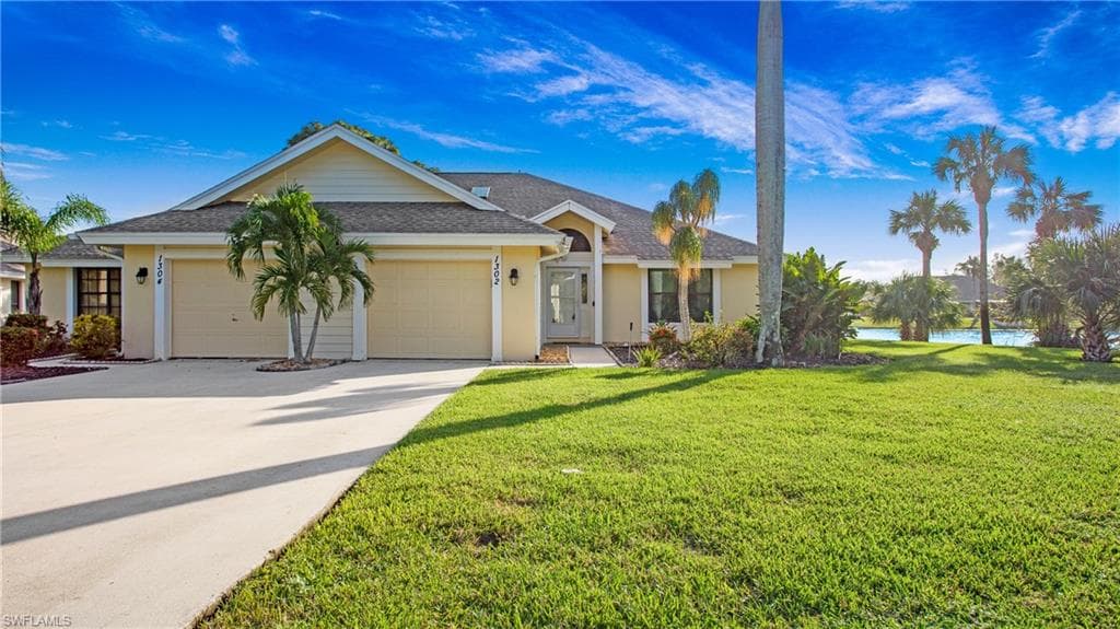 1302 Park Lake DR 32-R NAPLES, FL 34110