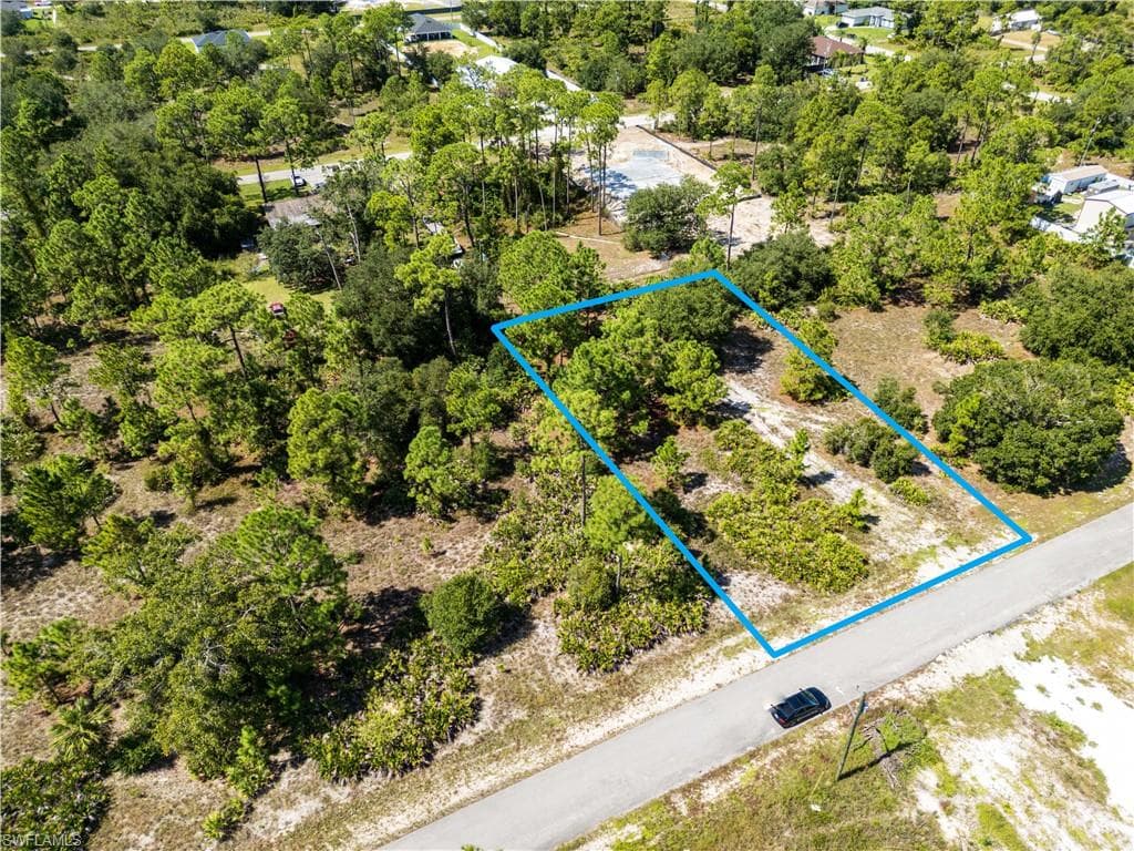 1615 Calvin AVE LEHIGH ACRES, FL 33972