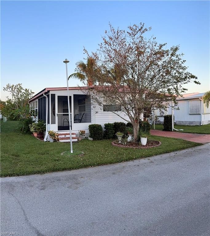 169 Siesta LN FORT MYERS, FL 33905