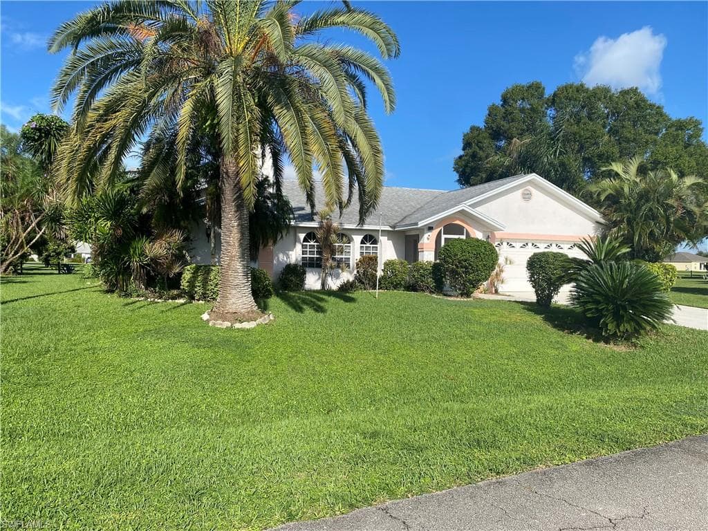 542 Whispering Wind BEND LEHIGH ACRES, FL 33974