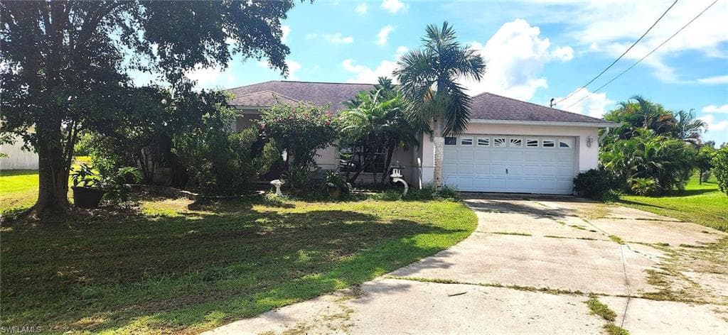 850 Woodridge CIR FORT MYERS, FL 33913