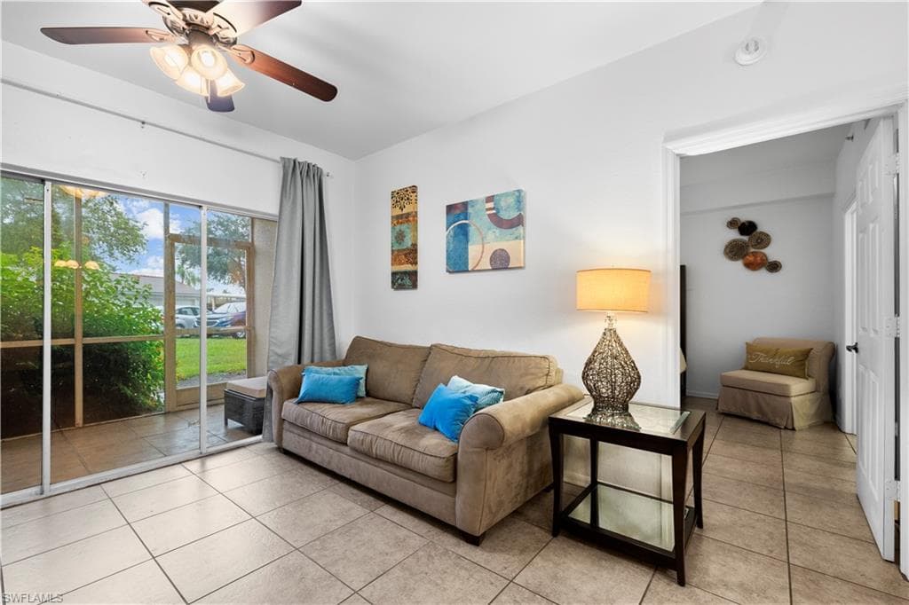 4710 Saint Croix LN 214 NAPLES, FL 34109