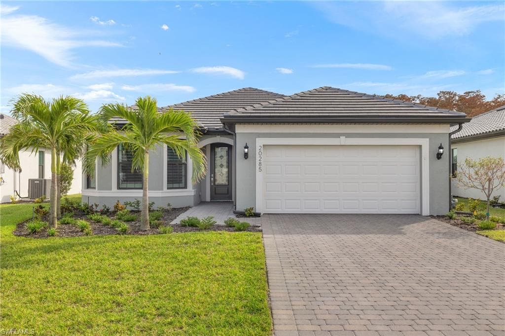 20285 Napa LOOP ESTERO, FL 33928