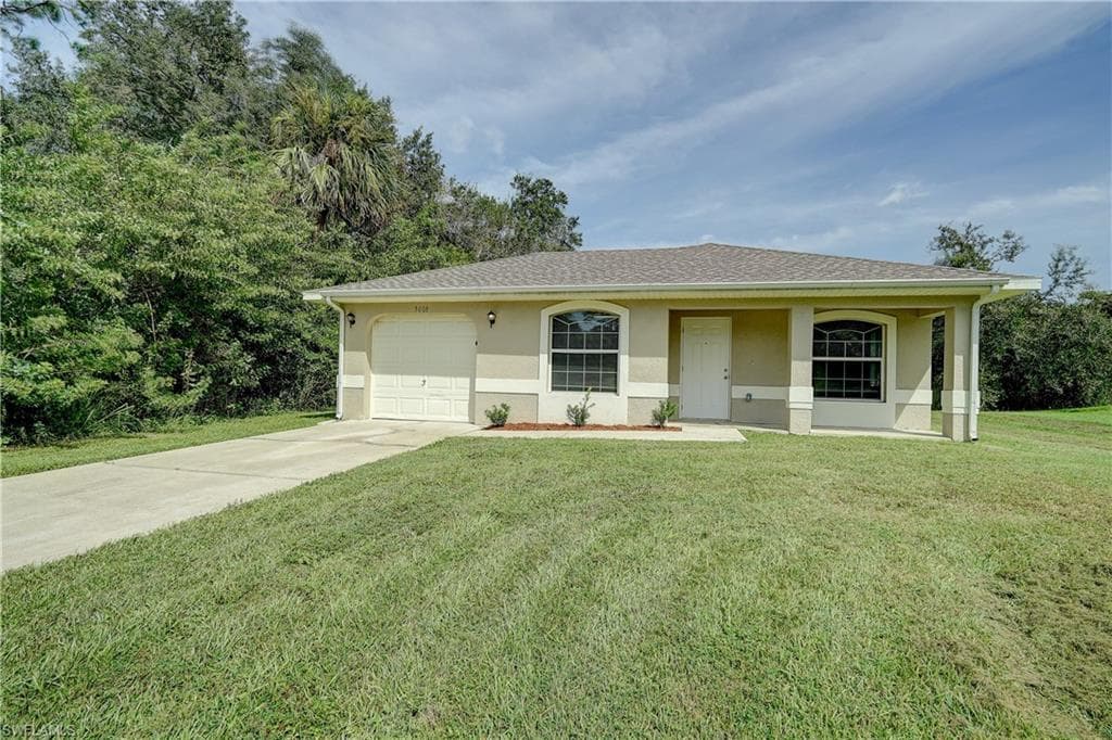 3008 18th ST W LEHIGH ACRES, FL 33971